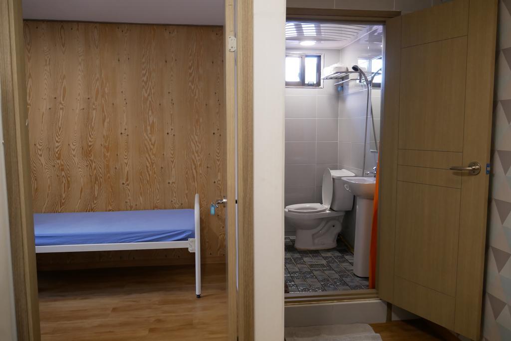 A Pousada Backpackers Inside Seul Exterior foto