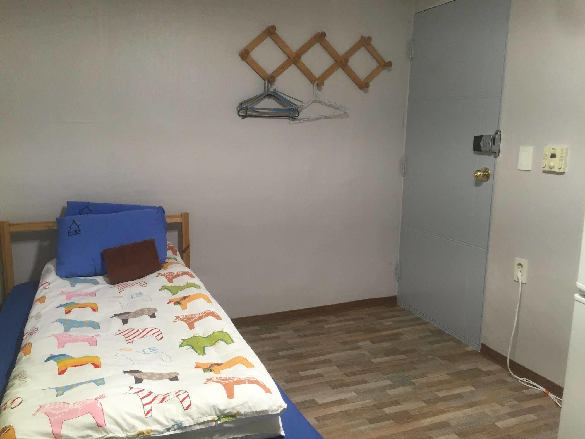 A Pousada Backpackers Inside Seul Exterior foto