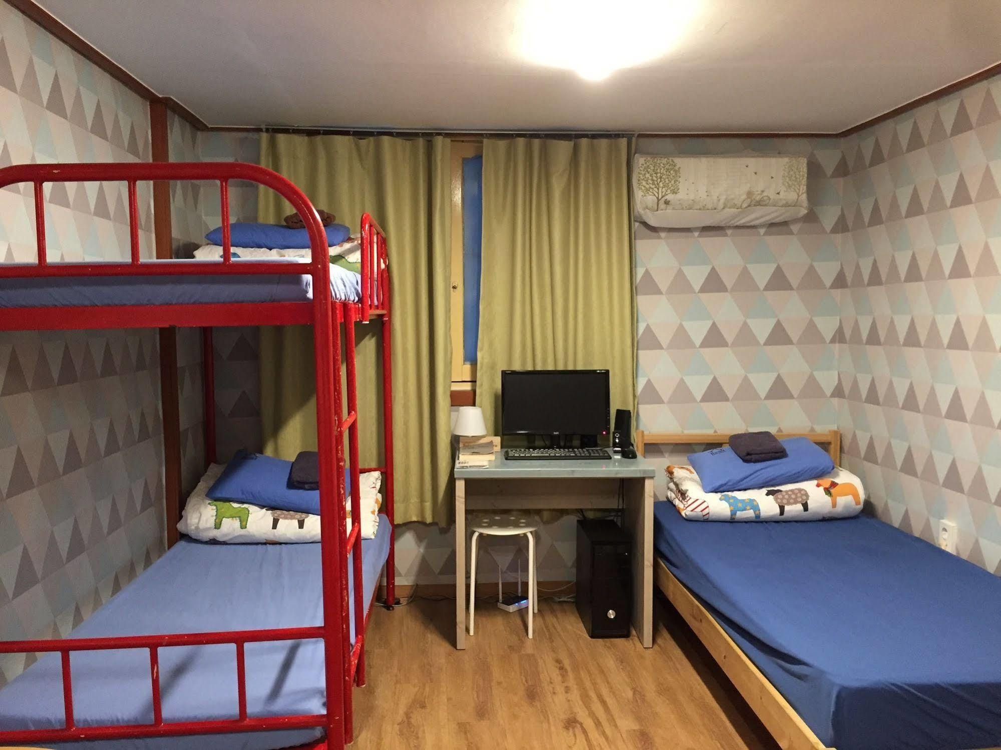 A Pousada Backpackers Inside Seul Exterior foto