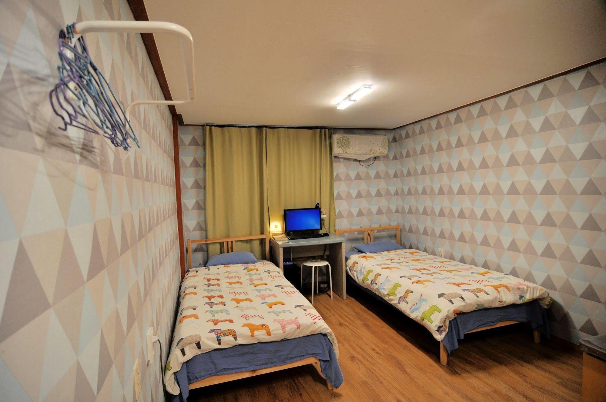 A Pousada Backpackers Inside Seul Exterior foto