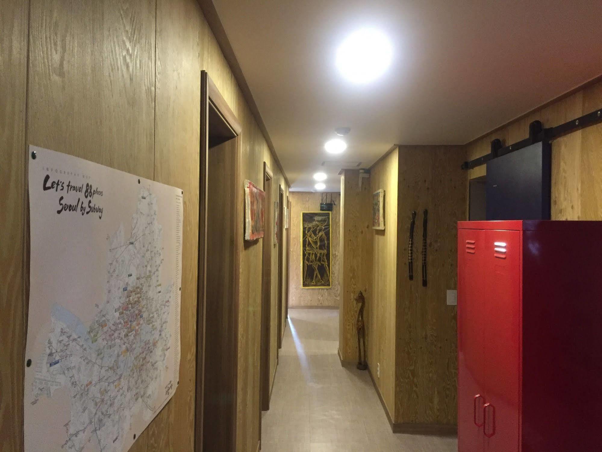 A Pousada Backpackers Inside Seul Exterior foto